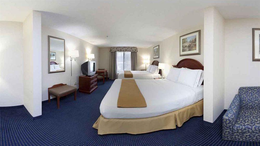 Holiday Inn Express Hotel & Suites Cleveland-Richfield By Ihg Brecksville Ngoại thất bức ảnh