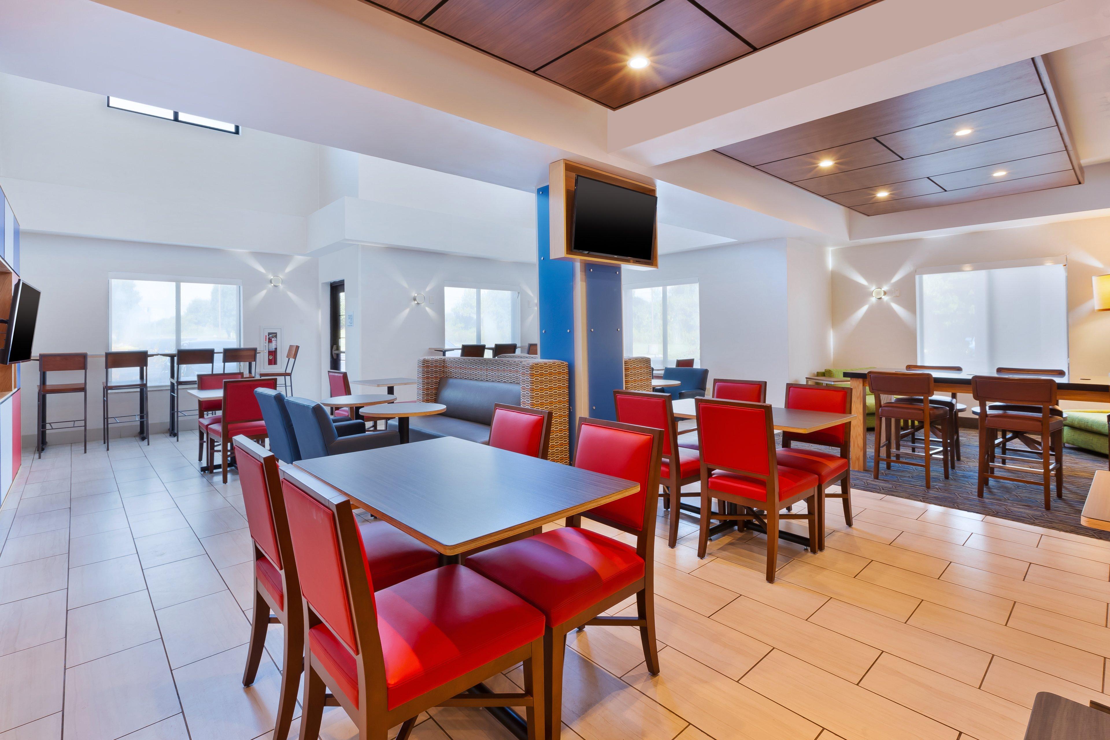 Holiday Inn Express Hotel & Suites Cleveland-Richfield By Ihg Brecksville Ngoại thất bức ảnh
