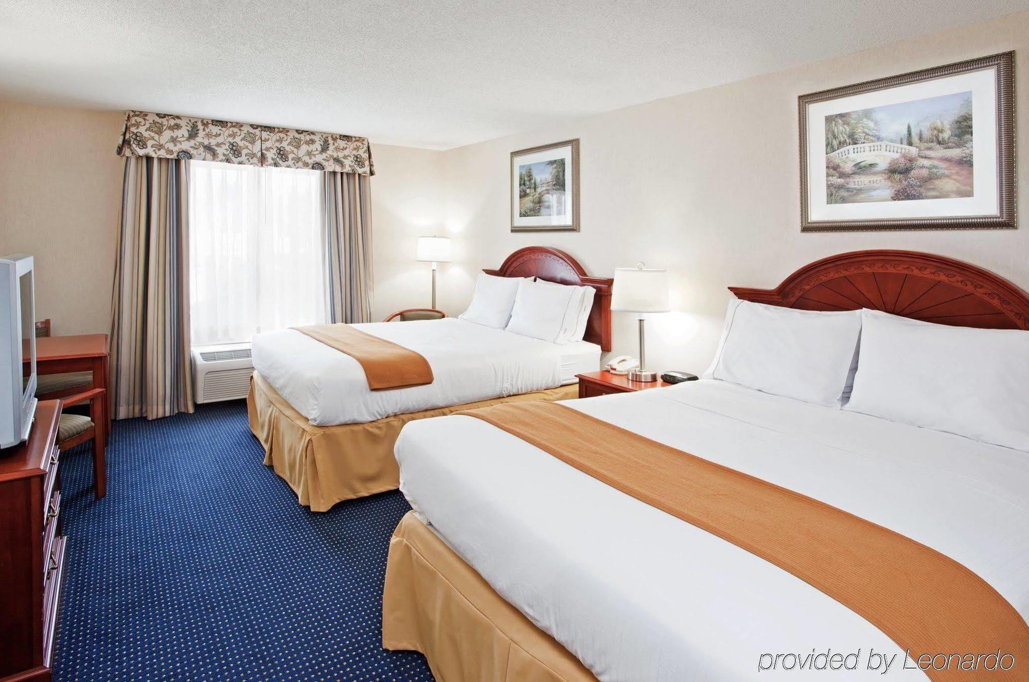 Holiday Inn Express Hotel & Suites Cleveland-Richfield By Ihg Brecksville Phòng bức ảnh